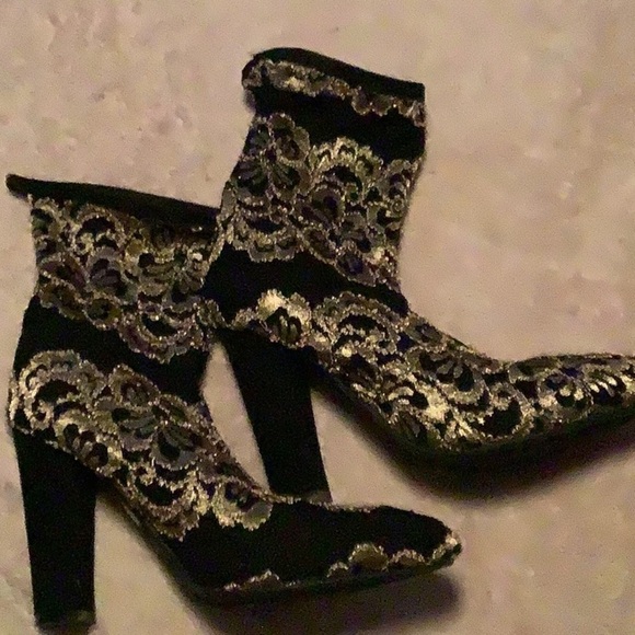 Bamboo booties gold and black mesh lace 9.5 - Picture 3 of 12